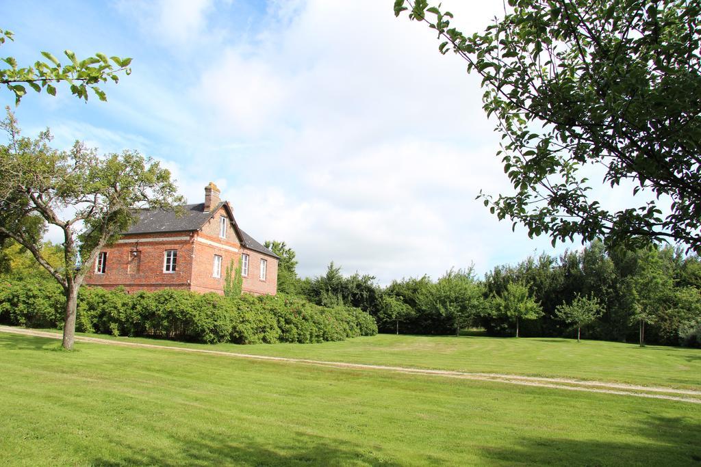 Saint-Aubin-de-Bonneval 폼니알 드 라 에니소니에르 B&B 외부 사진