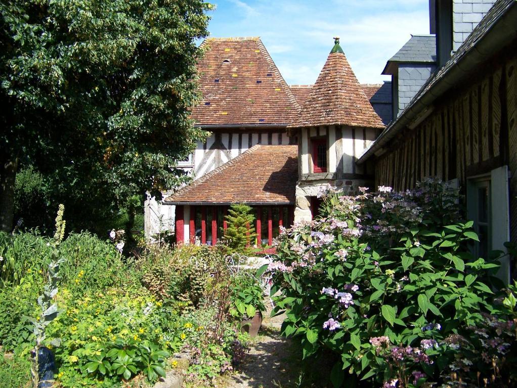 Saint-Aubin-de-Bonneval 폼니알 드 라 에니소니에르 B&B 외부 사진