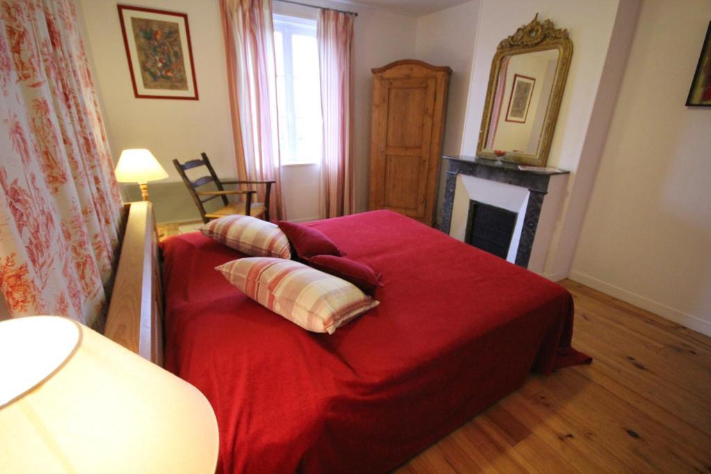 Saint-Aubin-de-Bonneval 폼니알 드 라 에니소니에르 B&B 객실 사진