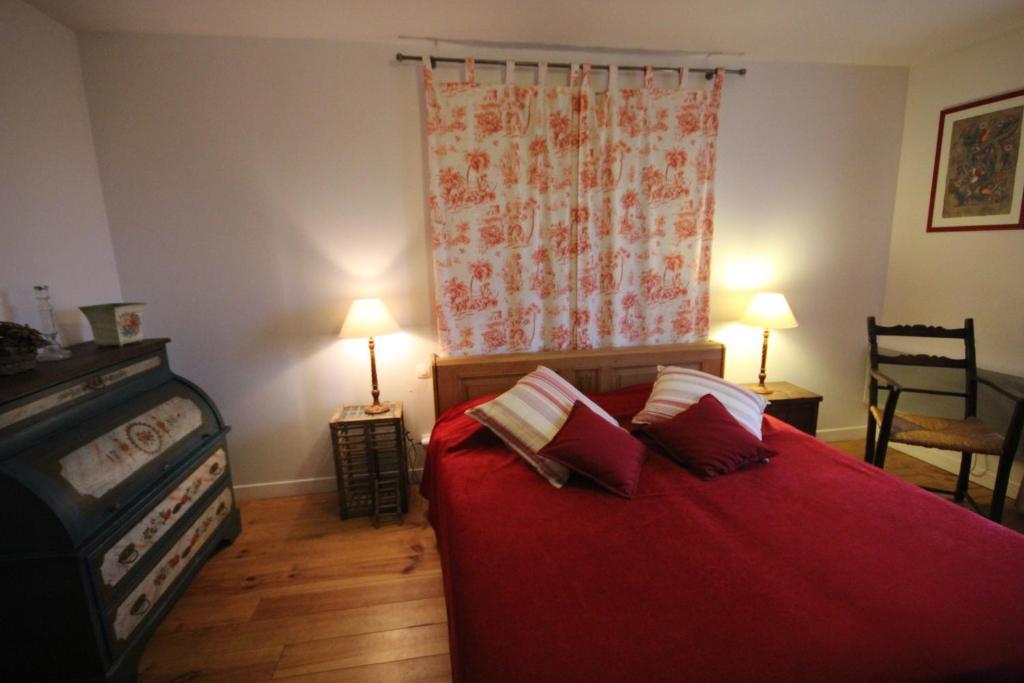 Saint-Aubin-de-Bonneval 폼니알 드 라 에니소니에르 B&B 객실 사진