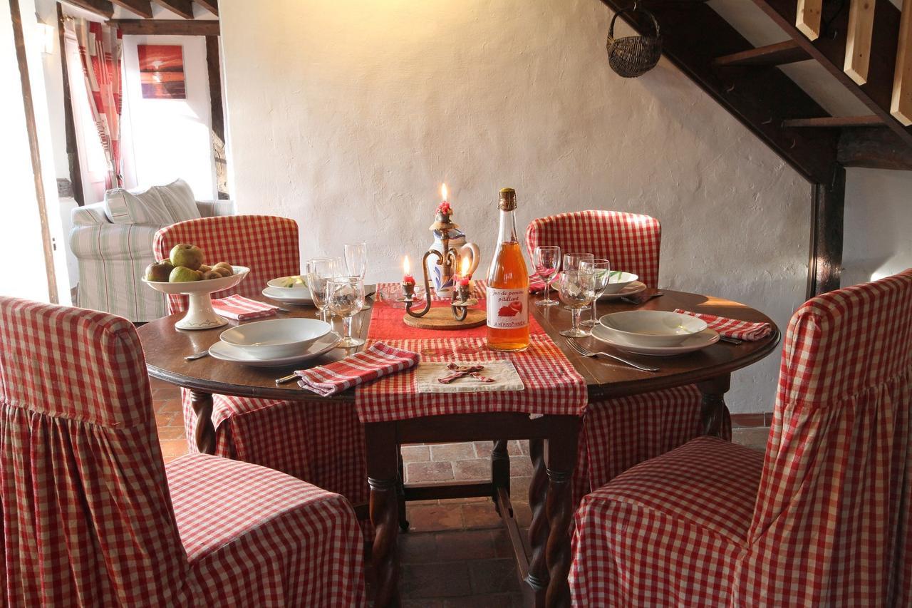 Saint-Aubin-de-Bonneval 폼니알 드 라 에니소니에르 B&B 외부 사진