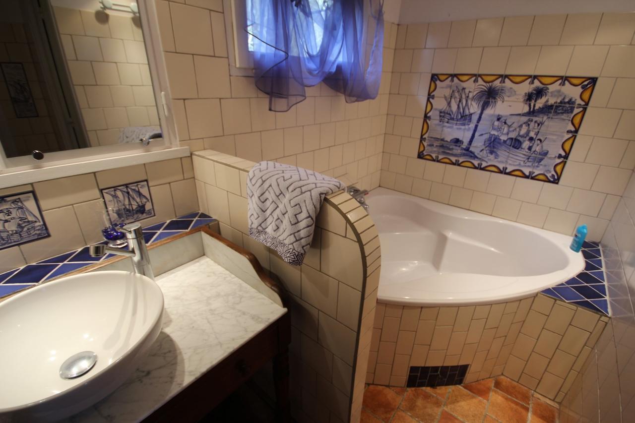 Saint-Aubin-de-Bonneval 폼니알 드 라 에니소니에르 B&B 외부 사진