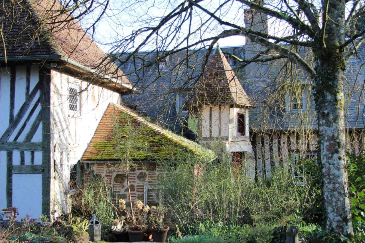 Saint-Aubin-de-Bonneval 폼니알 드 라 에니소니에르 B&B 외부 사진