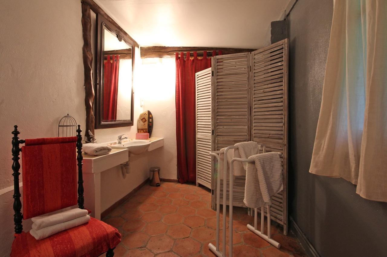 Saint-Aubin-de-Bonneval 폼니알 드 라 에니소니에르 B&B 외부 사진