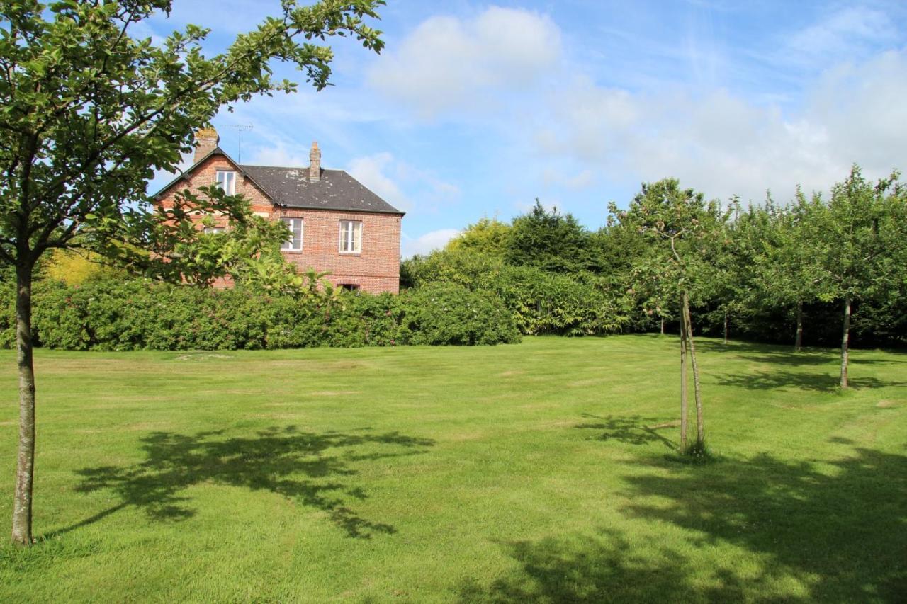 Saint-Aubin-de-Bonneval 폼니알 드 라 에니소니에르 B&B 외부 사진