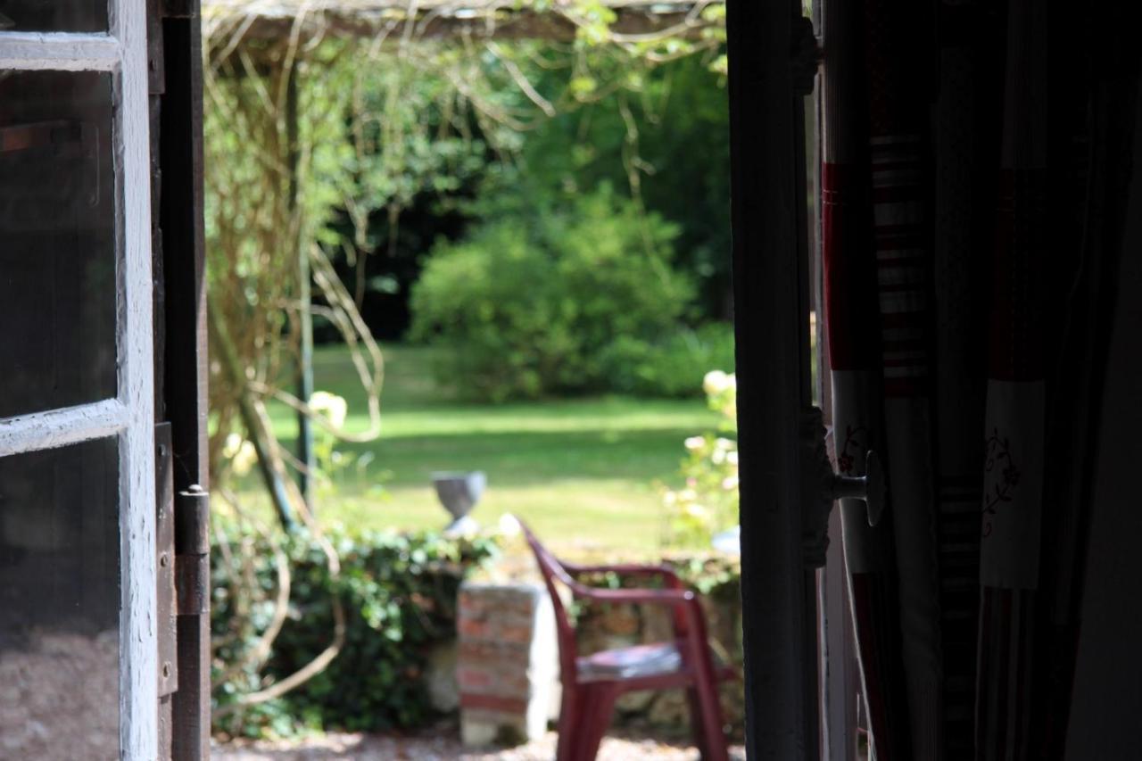 Saint-Aubin-de-Bonneval 폼니알 드 라 에니소니에르 B&B 외부 사진