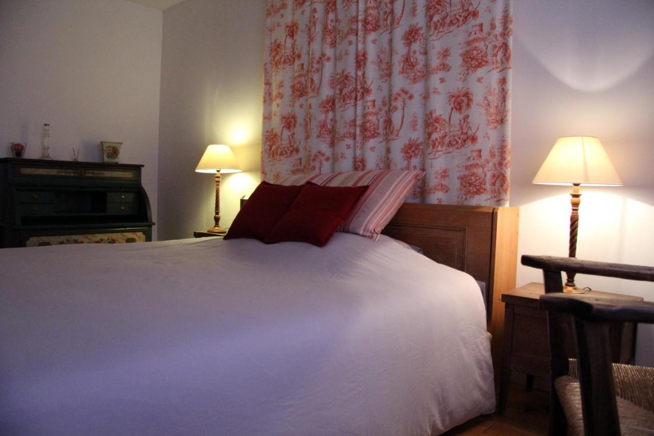 Saint-Aubin-de-Bonneval 폼니알 드 라 에니소니에르 B&B 외부 사진
