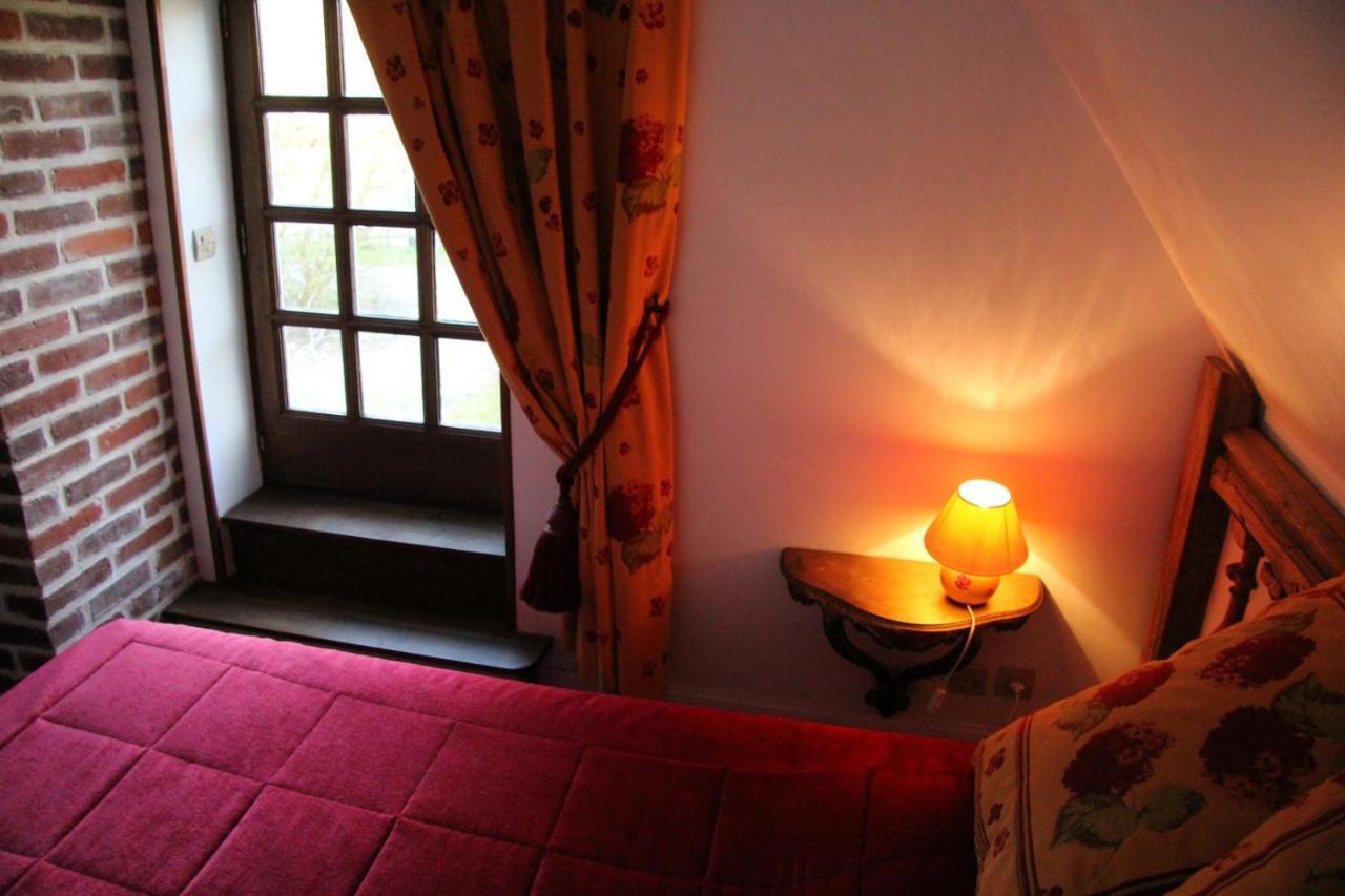 Saint-Aubin-de-Bonneval 폼니알 드 라 에니소니에르 B&B 외부 사진
